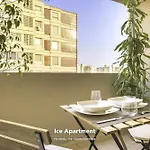 Ice - Free Wifi & Parking *