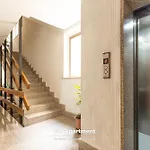 Ice - Free Wifi & Parking Appartement